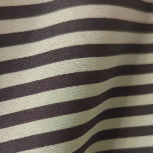 Ann Taylor Striped Top Capsule Wardrobe Classic Office Wear - Picture 6 of 6